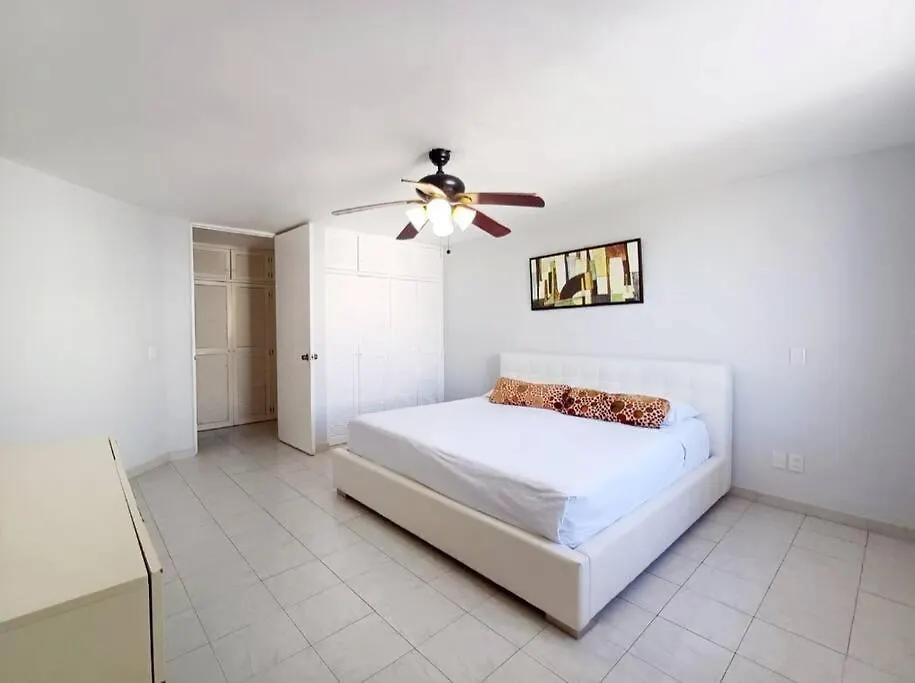 Espacioso Departamento En Cancun Apartment 0*,