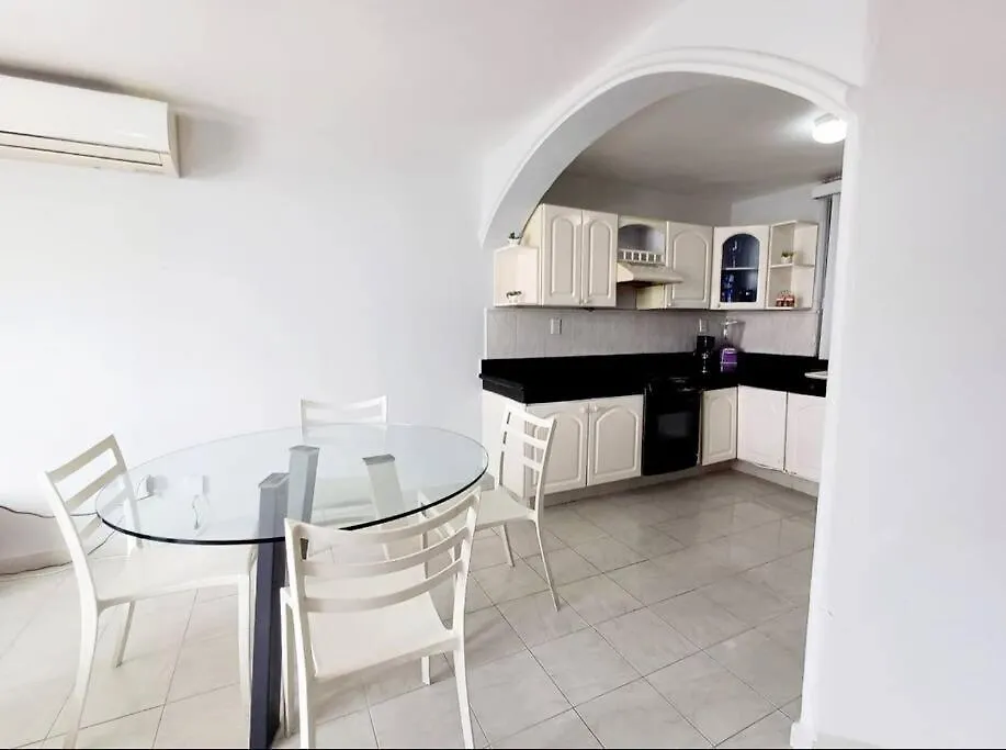 Espacioso Departamento En Cancun Apartment Mexico
